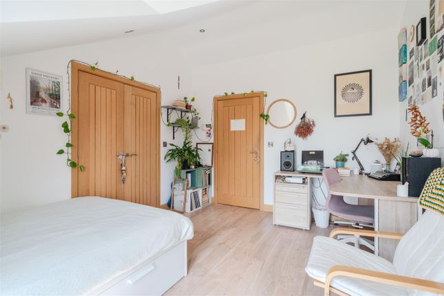 Bedroom2-4.Jpg