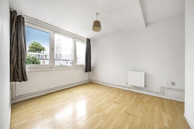 24, Sherfield Gardens, Roehampton photo 4