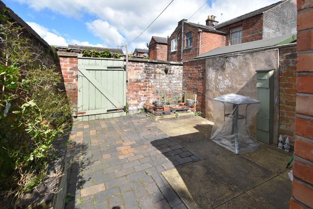 Terraced house to rent in Swan Street, Congleton