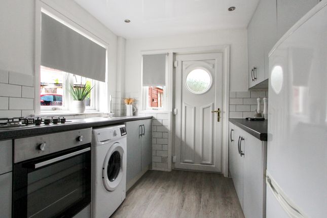 48, Heathryfold Drive, Aberdeen photo 3