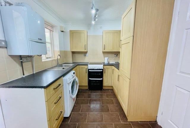 70, Dale Close, COLCHESTER photo 4