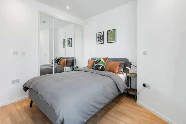 Flat to rent in Queens Road, Reading