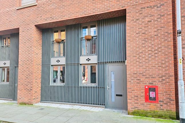 Town house for sale in Hood Street, Manchester