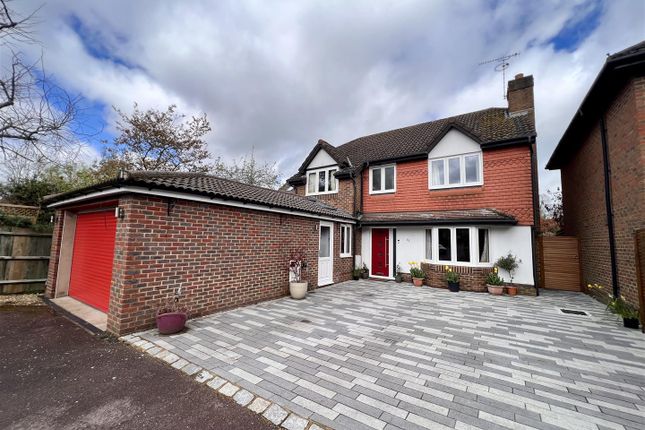 Thumbnail Detached house for sale in Somerset Grove, Warfield, Bracknell