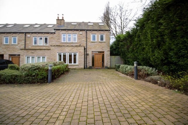 Thumbnail Terraced house to rent in 1 Park Avenue, Roundhay, Leeds