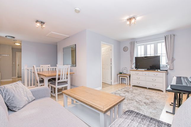 Thumbnail Flat to rent in Robinson Road, Wootton, Boars Hill, Oxford