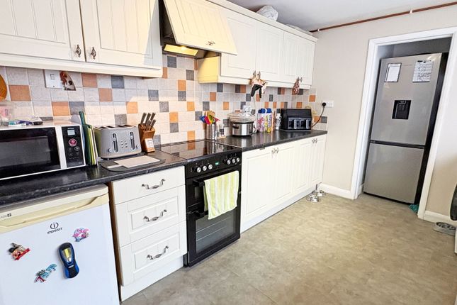 2, Lyndhurst Avenue, Skegness photo 4