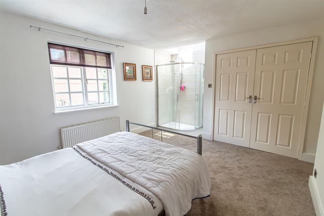 Town house for sale in Bluecoat Close, Nottingham