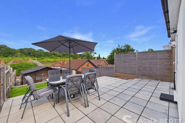 41 Beechen Lane, Tadworth photo 3