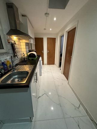 Farm Avenue, Wembley photo 2