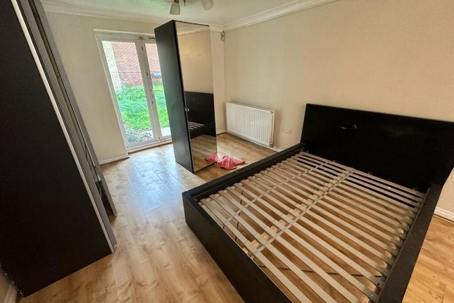Room to rent in Mayflower Road, Grays