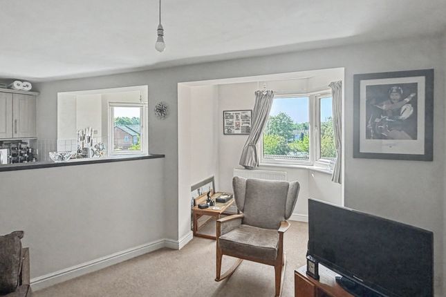 Willow Tree Court,Apartment 18, Crow Wood Lane, Widnes photo 4