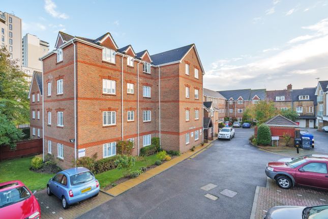 Thumbnail Flat for sale in York Road, Woking