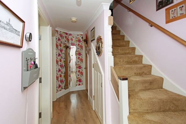 11, Gooch Close, Telford photo 4