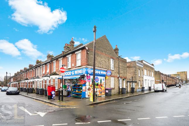 Duplex for sale in Gorleston Road, London