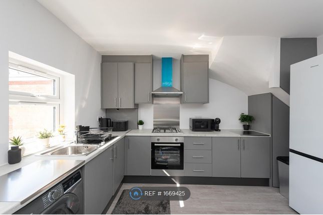 St Heliers Avenue, Hounslow photo 4