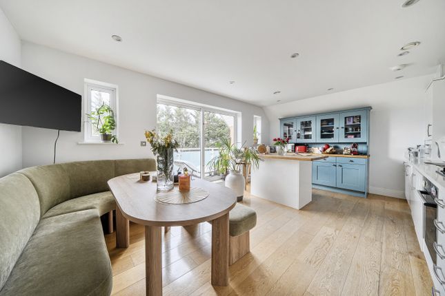2-bed flat on 6 Argyle Court,, Stile Hall Gardens, London, £565,000