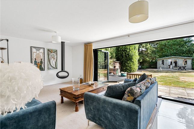 27, Henley Avenue, Oxfordshire photo 3