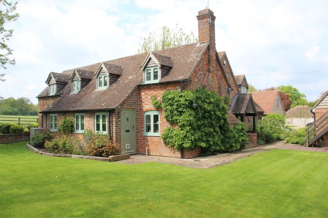 Country house for sale in The Green, Brightwalton