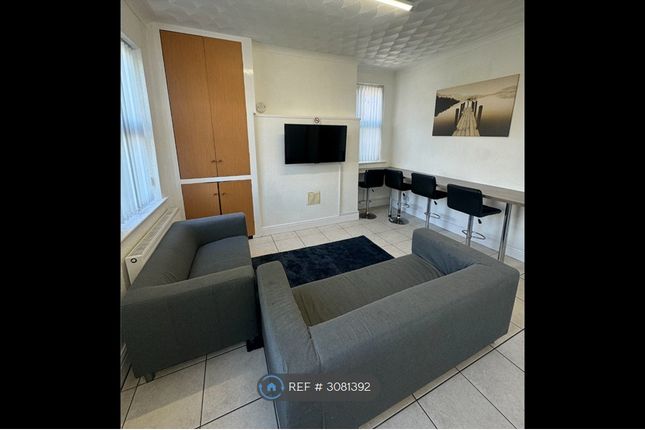 Ormskirk photo 2