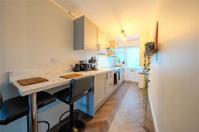 6, Turnberry View, West Yorkshire photo 3
