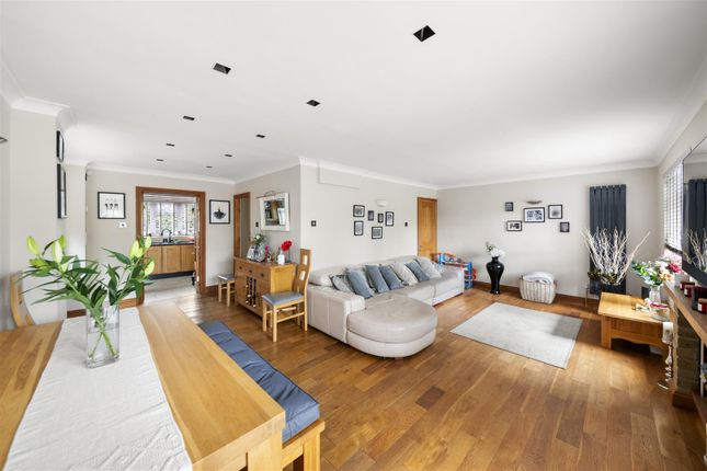 2B, Tudor Way, Uxbridge photo 2