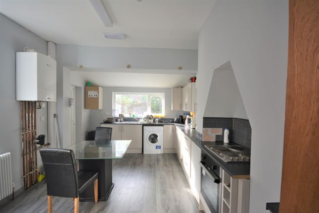 Shared accommodation to rent in Nelson Street, Broughton Salford