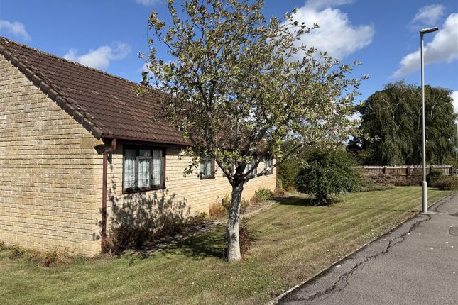 1, Foxglove Close, Gillingham photo 3