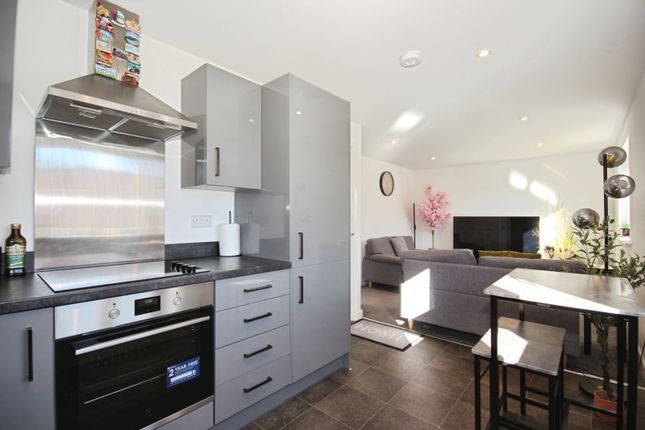 58, Firecrest Close, Coventry photo 2
