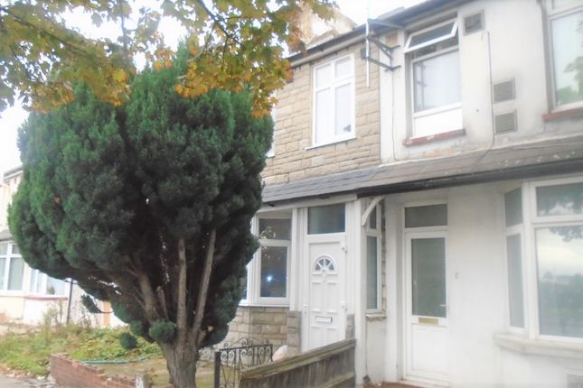 Terraced house to rent in Bath Road, Sipson, West Drayton