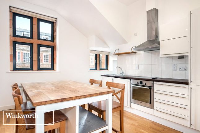 Flat 17, Palmeira Yard, Hove photo 3