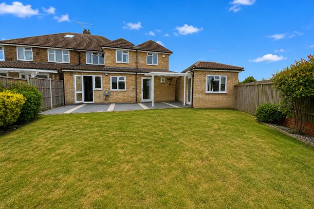 36, Broughton Avenue, Luton photo 2