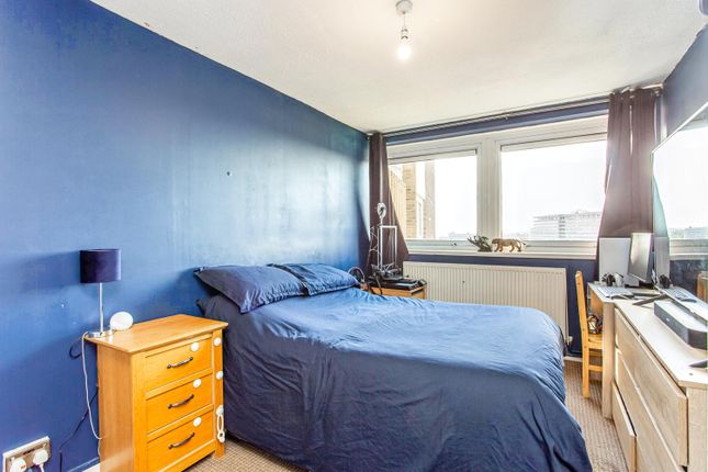 Flat for sale in Quantock, Chichester Road, Southend- On-Sea