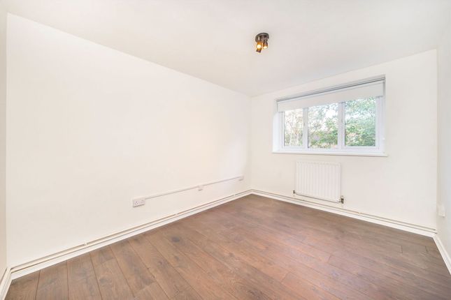 Tildesley Road, London photo 4