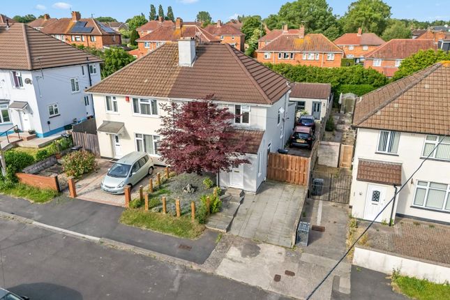 103 Ravenglass Crescent, Bristol photo 2