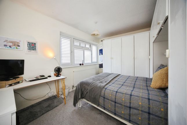 30, Fenwick Road, Dunstable photo 4