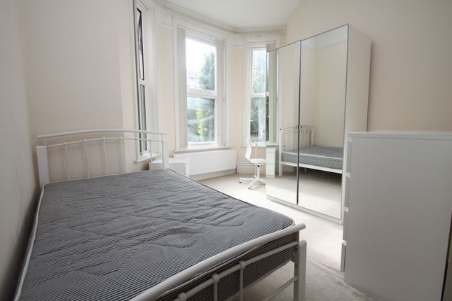 Flat 6, 185 Holdenhurst Road, Bournemouth photo 4