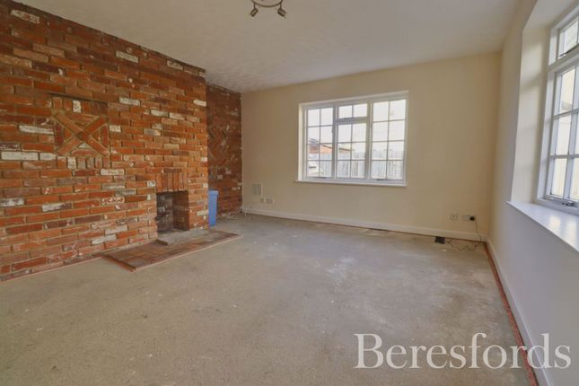31, Highlands Drive, Essex photo 2