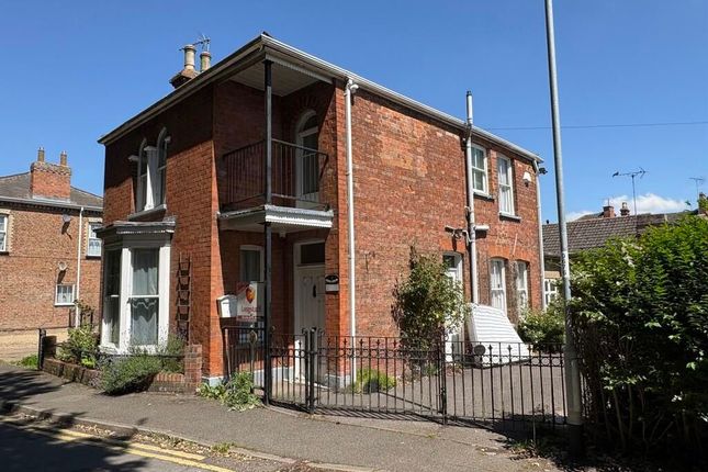 3-bed house on 5, Church Walk, Holbeach, £145,000