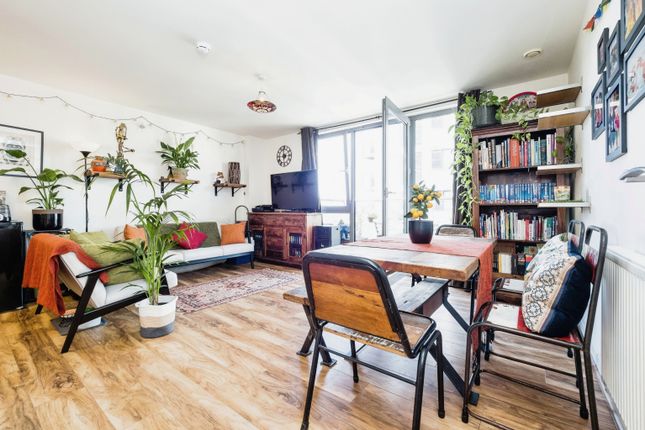 Flat for sale in John Wetherby Court, 18 High Street, London
