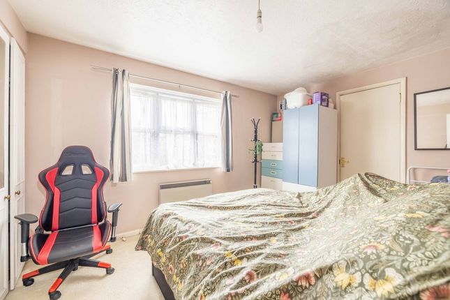 Flat 4, Belvue Court, 11 Cherry Lane, West Drayton photo 4