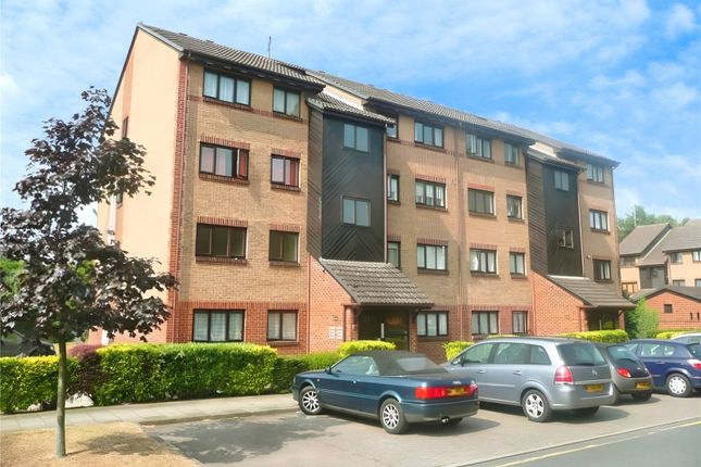 Flat for sale in Cricketers Close, Erith