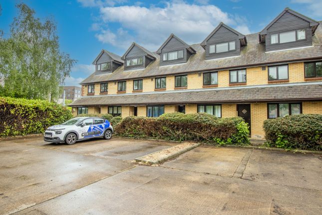 Thumbnail Maisonette to rent in Sleaford Street, Cambridge