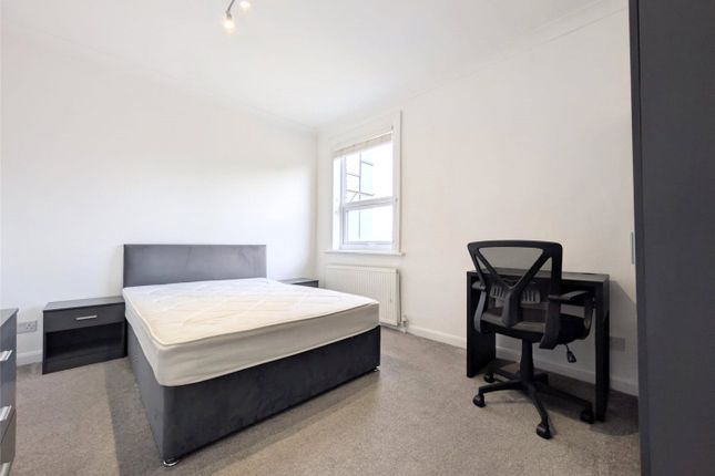 168B,, West Hendon Broadway, London photo 4
