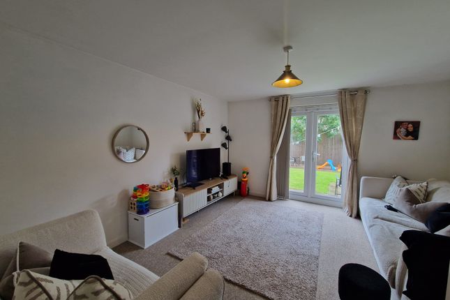 162, Mansfield photo 2