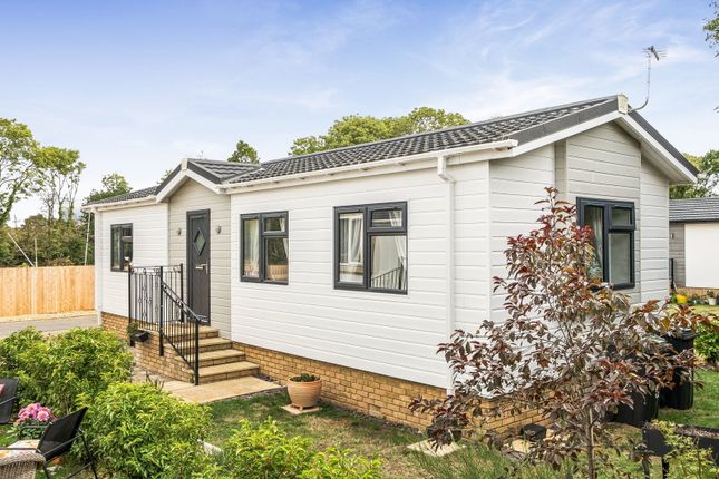 2-bed caravan on Manor Farm Court,9 Juniper Drive, Wareham, £165,000