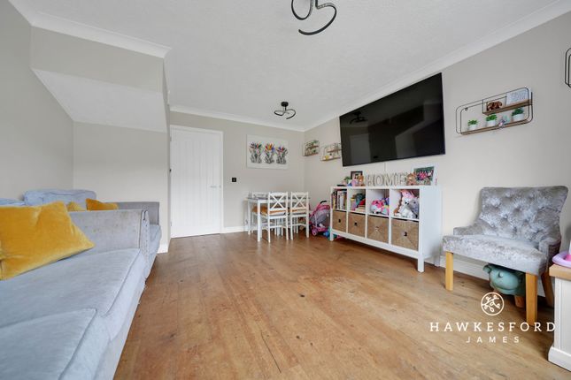 27 Anatase Close, Sittingbourne photo 4