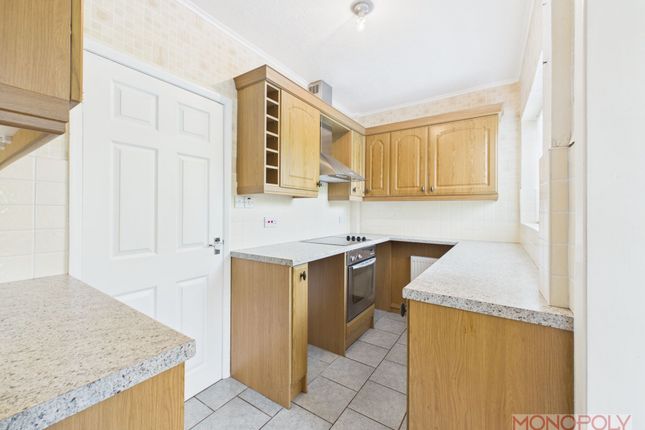 14 The Gardens, Wrexham photo 2
