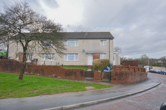 Flat to rent in Milton Close, Cwmbran NP44