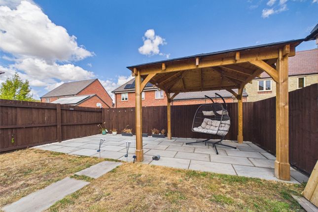 71, Deane Drive, Worcester photo 4